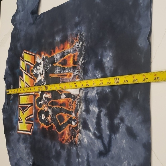 Liquid Blue 'Kiss' Men's T-Shirt Black Blue Medium 2013 UNISEX - Picture 10 of 10